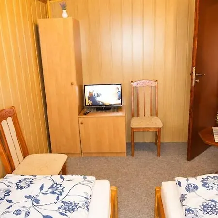 For 5 People, Wapnica Feriehus *